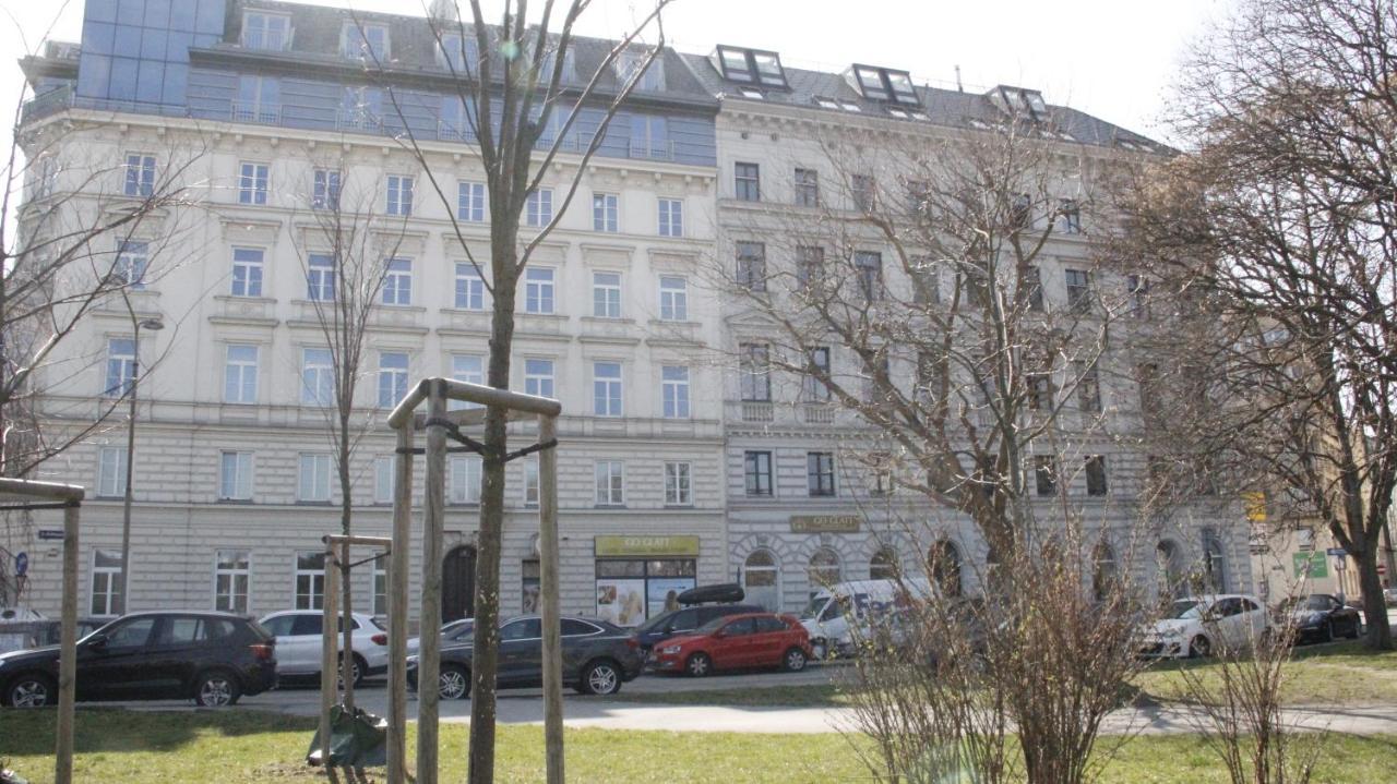 Viennese Prater Apartament *